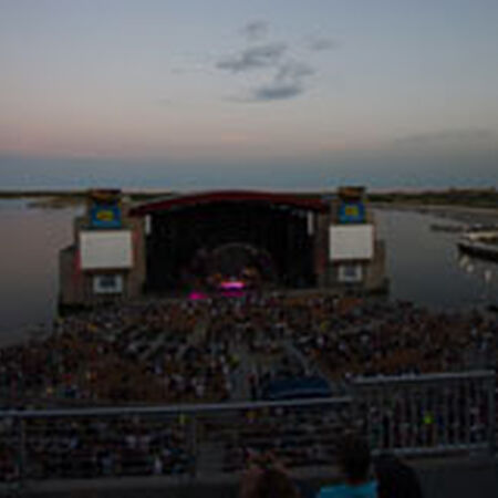08/27/09 Nikon at Jones Beach Theater, Wantagh, NY 